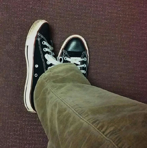 ✴️ Stripedcanary33 ✴️ Poshmark Ambassador ✴️ - Picture 1 of 5